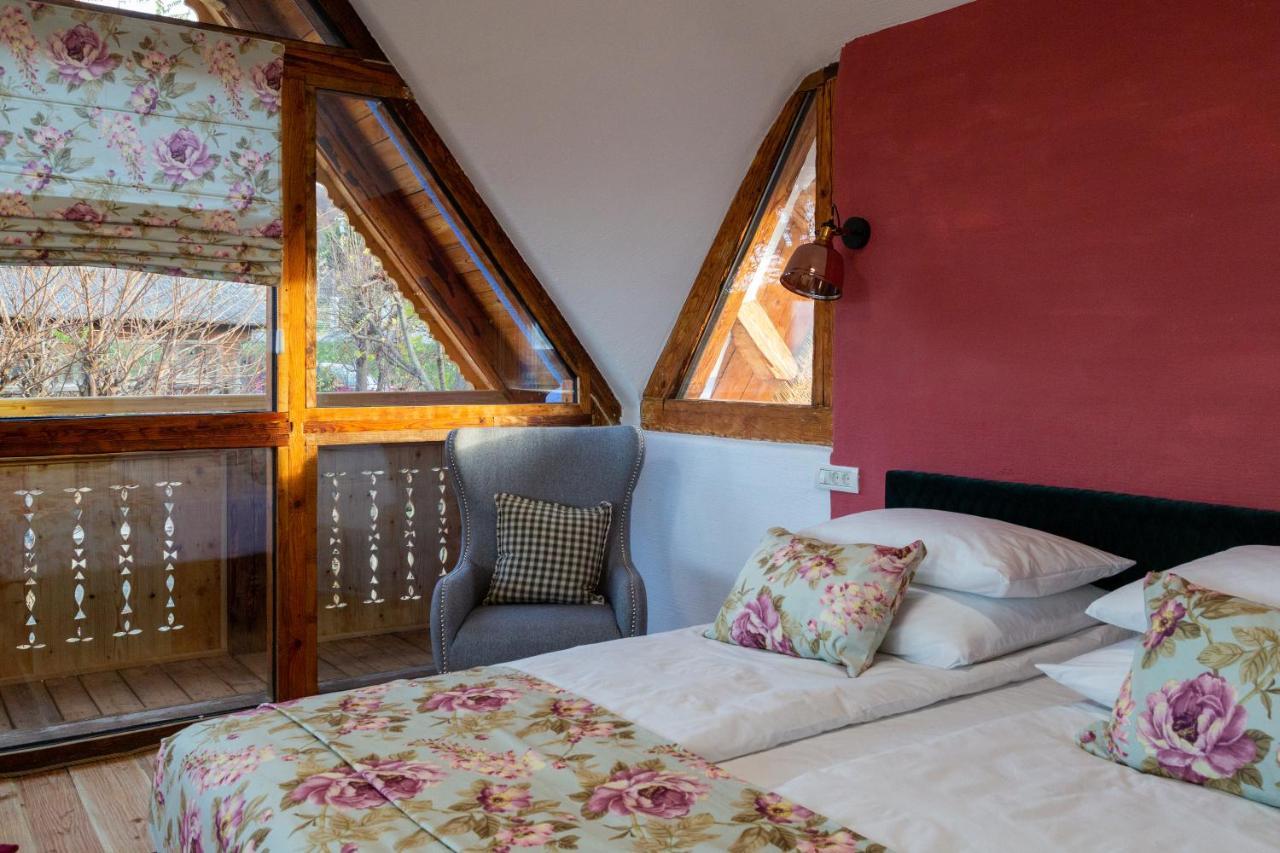 Casele Cu Stuf B&B Haus Ulrike Sălicea Eksteriør bilde
