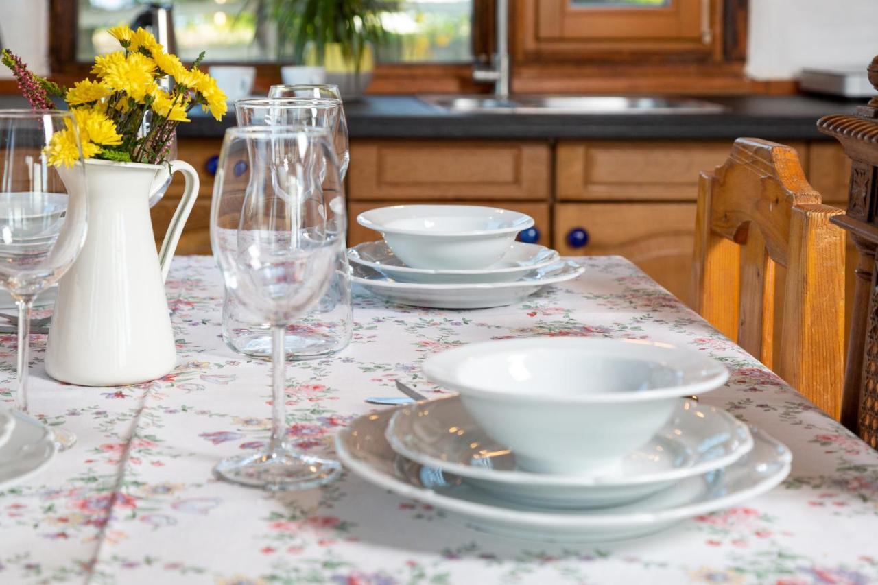 Casele Cu Stuf B&B Haus Ulrike Sălicea Eksteriør bilde