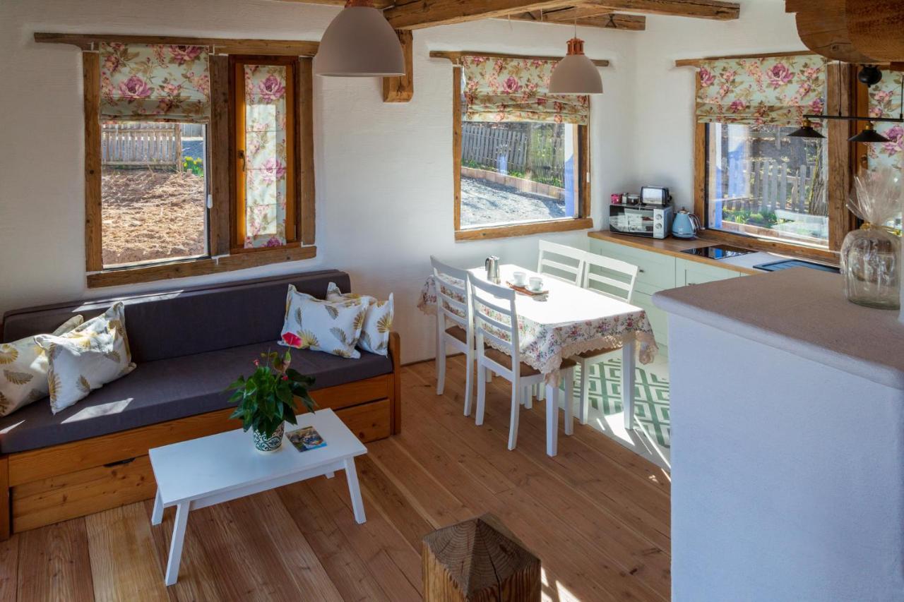 Casele Cu Stuf B&B Haus Ulrike Sălicea Eksteriør bilde